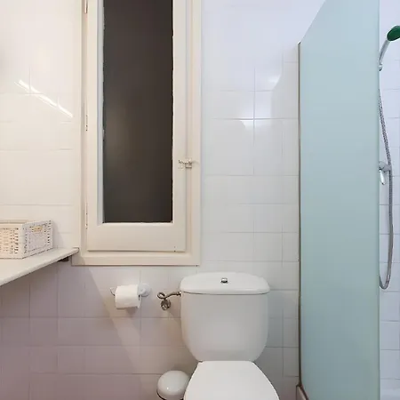 Tranquil Cozy With Balcony Placa Catalunya. Ri. برشلونة