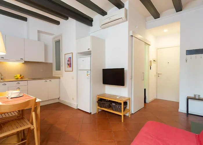 Apartmán Tranquil Cozy With Balcony Placa Catalunya. Ri.
